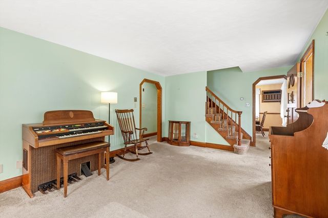 16 Breakheart Road, Saugus, MA 01906