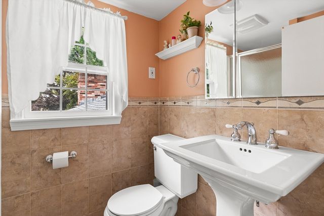 16 Breakheart Road, Saugus, MA 01906
