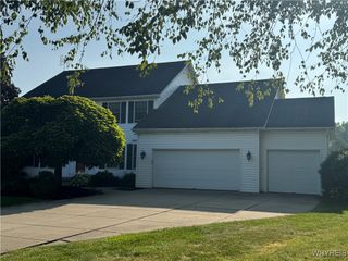8610 Appleton Court, Clarence, NY 14051