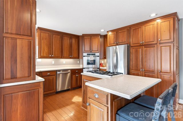 525 Blue Ridge Drive N, Marion, NC 28752