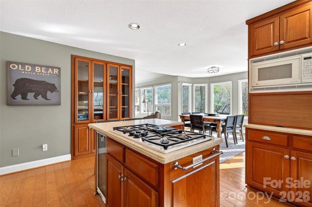 525 Blue Ridge Drive N, Marion, NC 28752