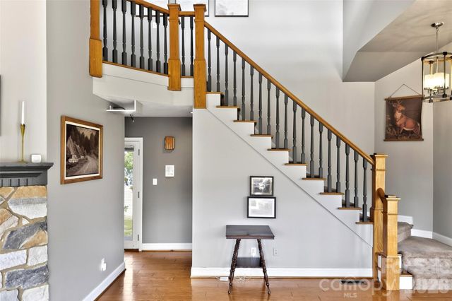 525 Blue Ridge Drive N, Marion, NC 28752