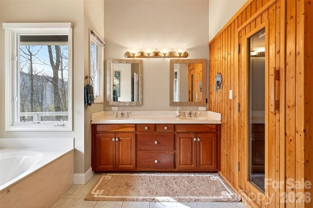 525 Blue Ridge Drive N, Marion, NC 28752