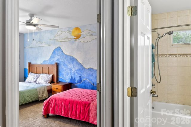 525 Blue Ridge Drive N, Marion, NC 28752