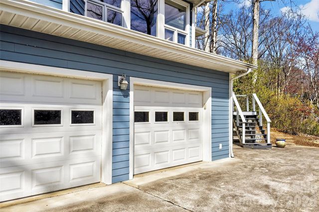 525 Blue Ridge Drive N, Marion, NC 28752