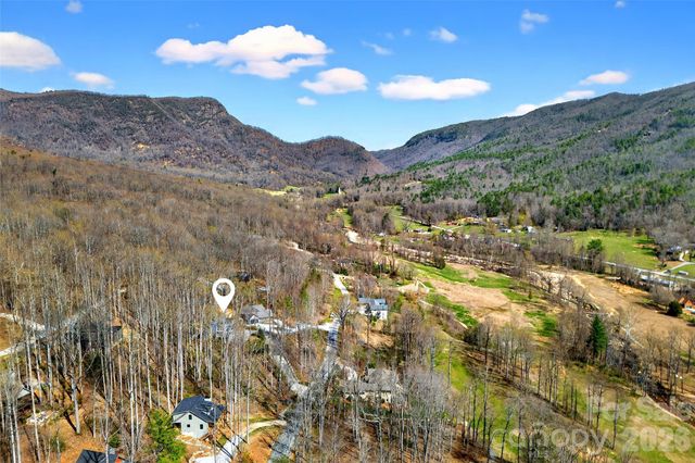 525 Blue Ridge Drive N, Marion, NC 28752