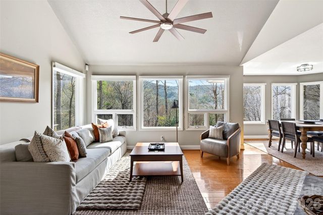 525 Blue Ridge Drive N, Marion, NC 28752