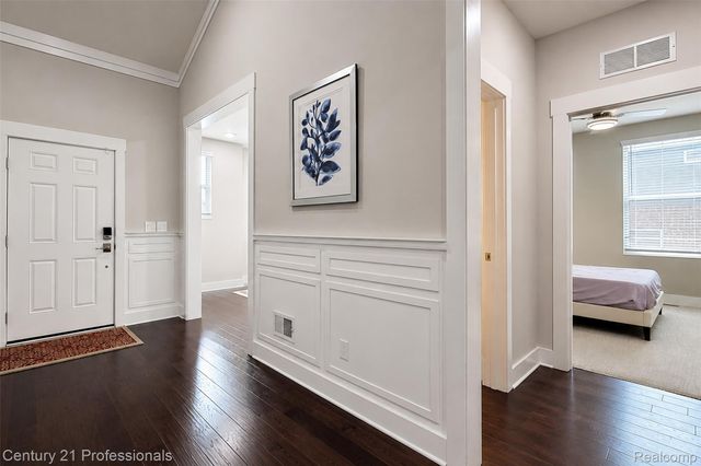 7533 Hardwood Circle, Canton Charter Township, MI 48187