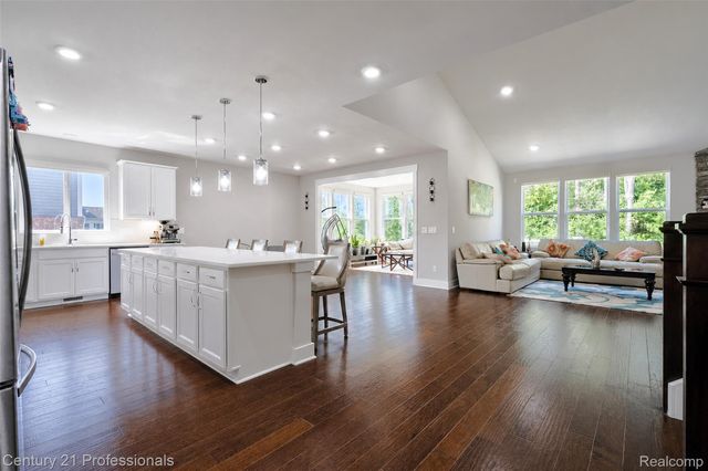 7533 Hardwood Circle, Canton Charter Township, MI 48187