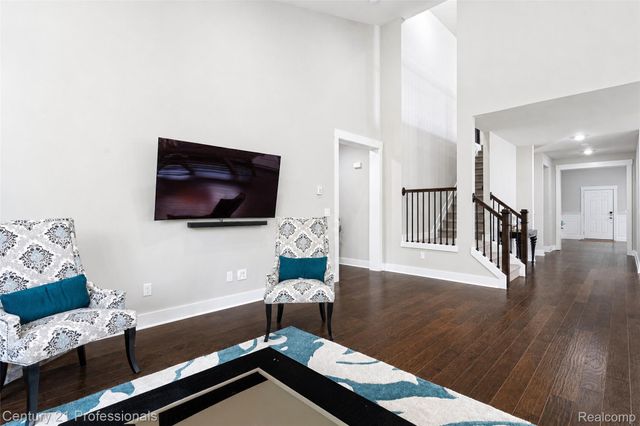 7533 Hardwood Circle, Canton Charter Township, MI 48187
