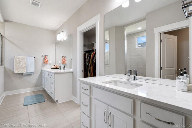 7533 Hardwood Circle, Canton Charter Township, MI 48187