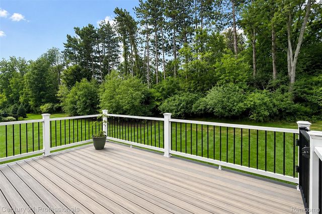 7533 Hardwood Circle, Canton Charter Township, MI 48187