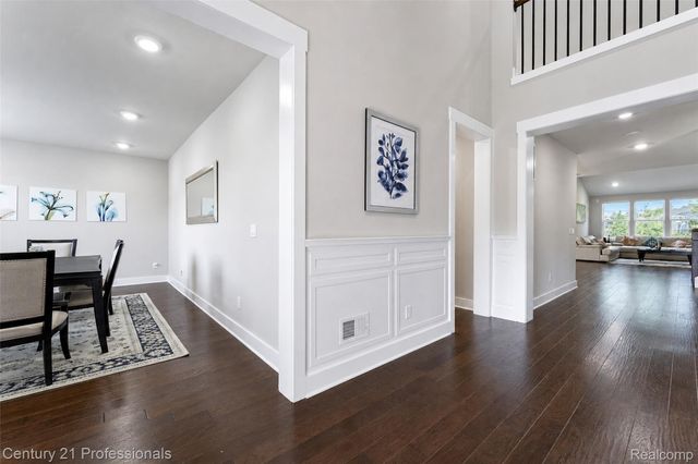 7533 Hardwood Circle, Canton Charter Township, MI 48187