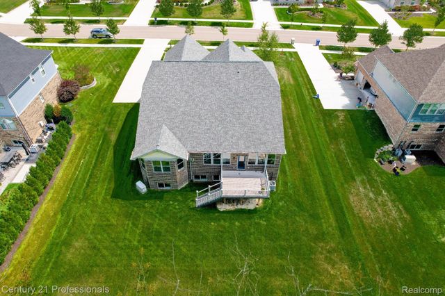 7533 Hardwood Circle, Canton Charter Township, MI 48187