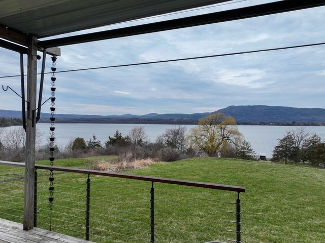 1842 Lake Street, Bridport, VT 05734