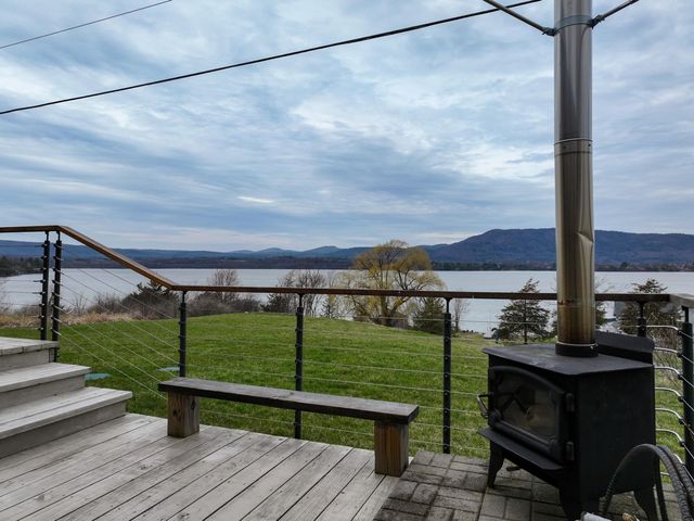 1842 Lake Street, Bridport, VT 05734