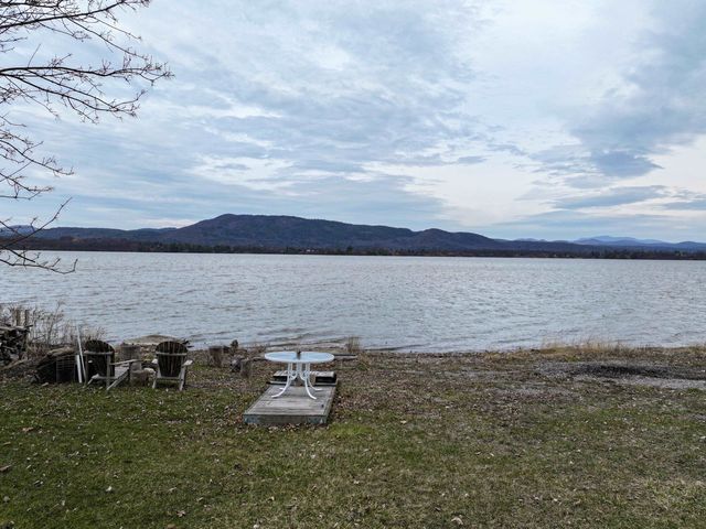 1842 Lake Street, Bridport, VT 05734