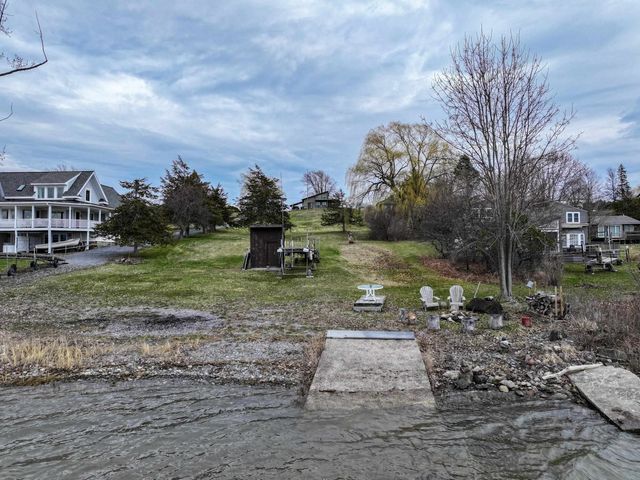 1842 Lake Street, Bridport, VT 05734
