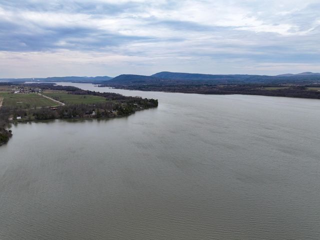 1842 Lake Street, Bridport, VT 05734