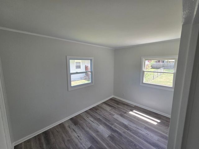 524 Amsterdam Street, Woodstock, IL 60098
