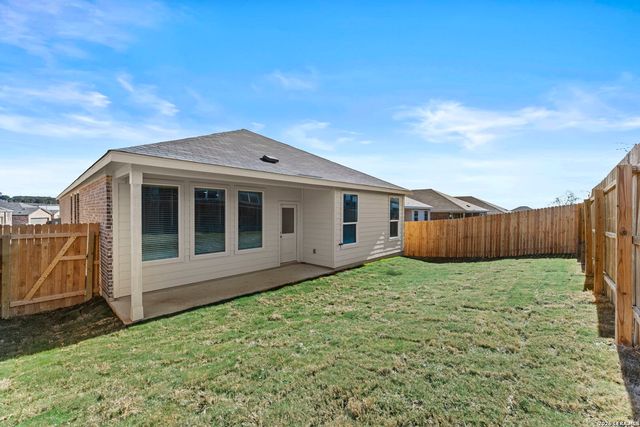 2295 Fort Davis Pass, Marion, TX 78124