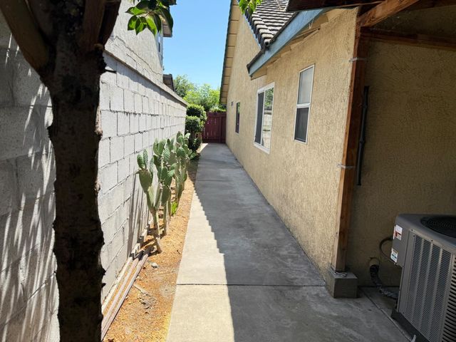 405 San Andreas Ct, Modesto, CA 95354