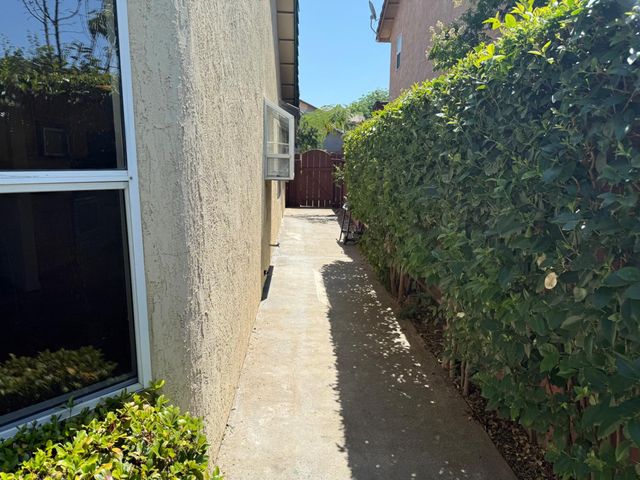 405 San Andreas Ct, Modesto, CA 95354