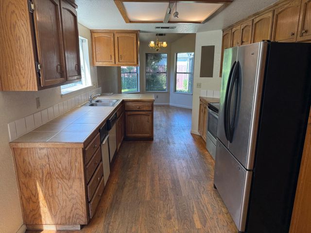 405 San Andreas Ct, Modesto, CA 95354