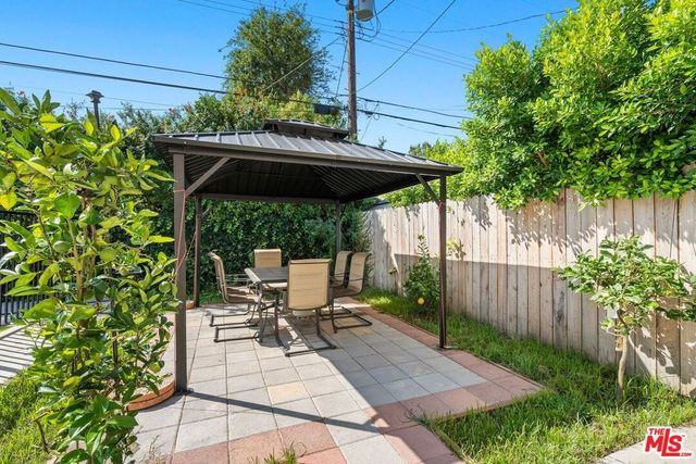 17434 Emelita Street, Encino, CA 91316