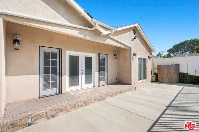17434 Emelita Street, Encino, CA 91316