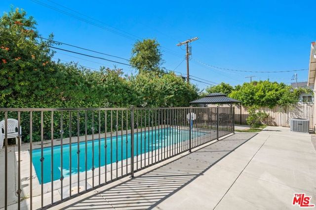 17434 Emelita Street, Encino, CA 91316