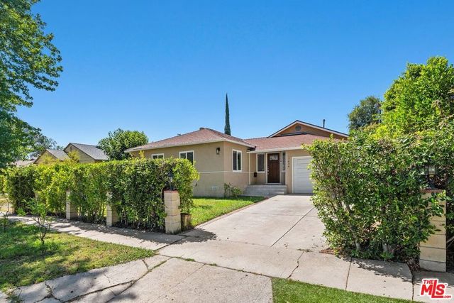 17434 Emelita Street, Encino, CA 91316