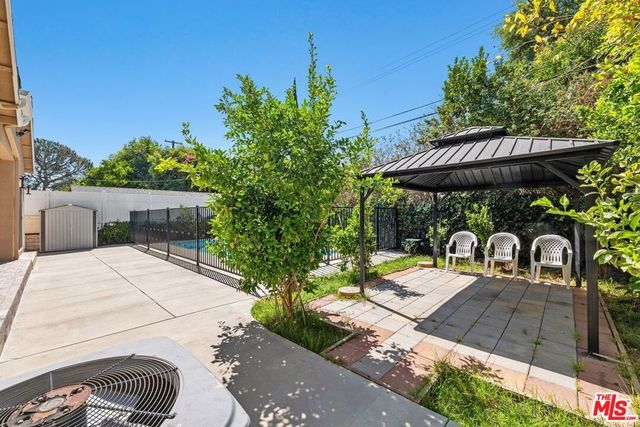 17434 Emelita Street, Encino, CA 91316
