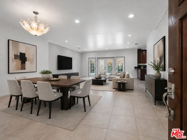 17434 Emelita Street, Encino, CA 91316