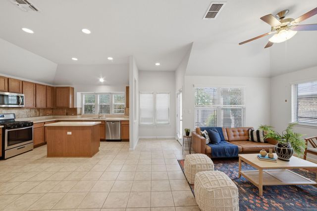 514 Nautical LOOP, Kyle, TX 78640