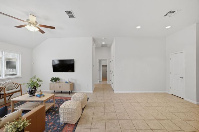 514 Nautical LOOP, Kyle, TX 78640