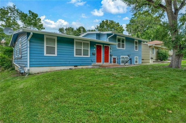 610 W 25th Street, Lawrence, KS 66046