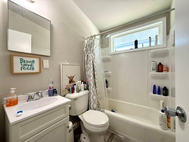 610 W 25th Street, Lawrence, KS 66046