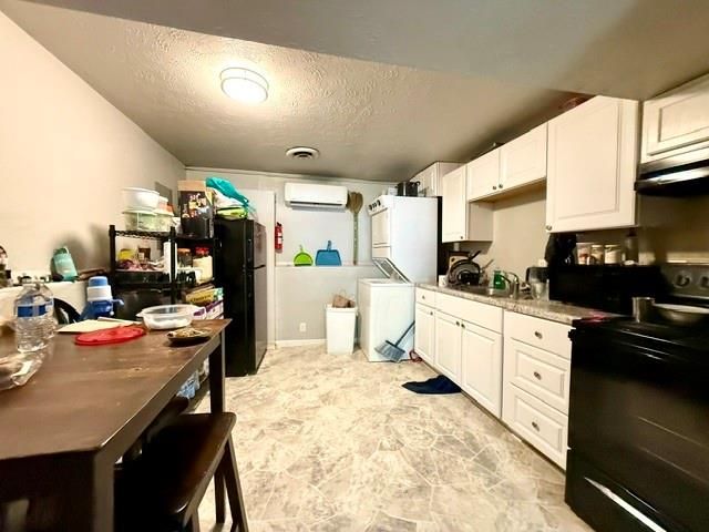 610 W 25th Street, Lawrence, KS 66046
