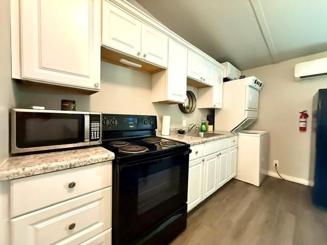610 W 25th Street, Lawrence, KS 66046
