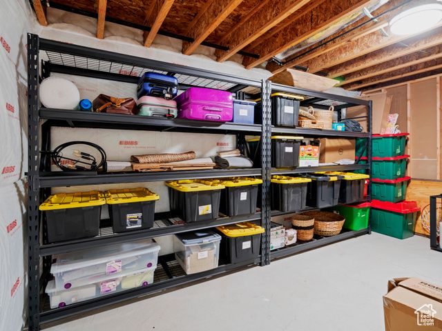 245 S SUMMER BREEZE LN, Layton, UT 84041