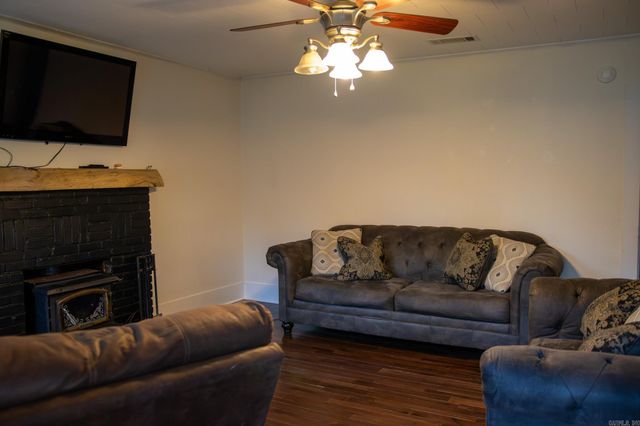 2214 Sullivan Road, Bauxite, AR 72011