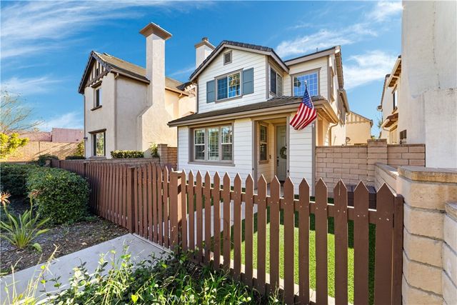 864 Calaveras, Corona, CA 92878