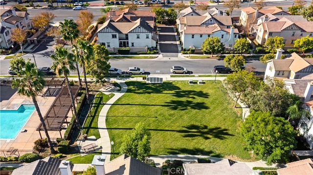 864 Calaveras, Corona, CA 92878