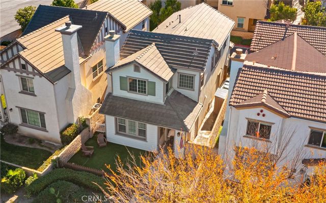 864 Calaveras, Corona, CA 92878