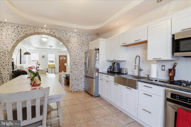 421 W MARION ST, Lancaster, PA 17603