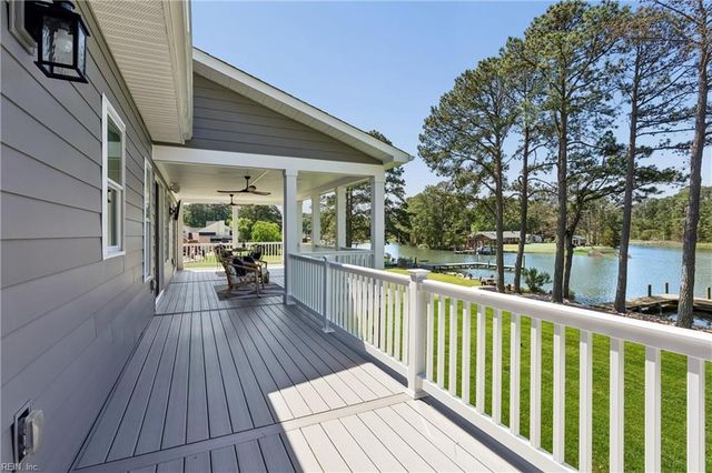 9262 Sylvia AVE, Hayes, VA 23072