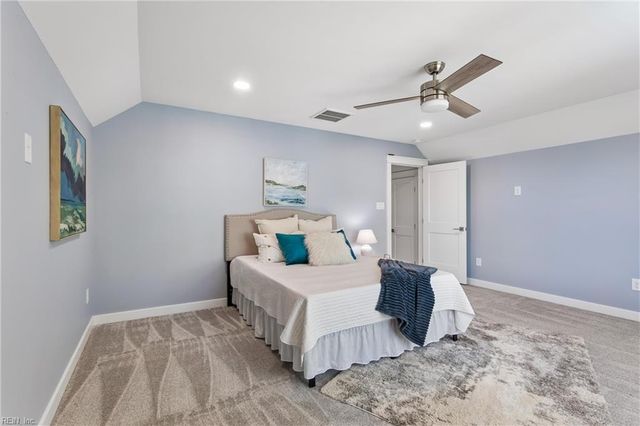 9262 Sylvia AVE, Hayes, VA 23072