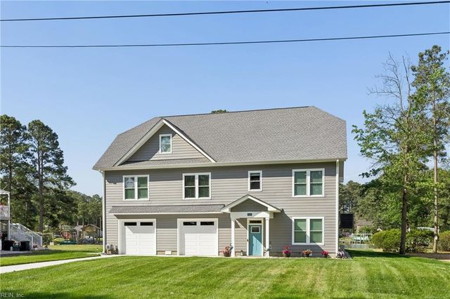 9262 Sylvia AVE, Hayes, VA 23072