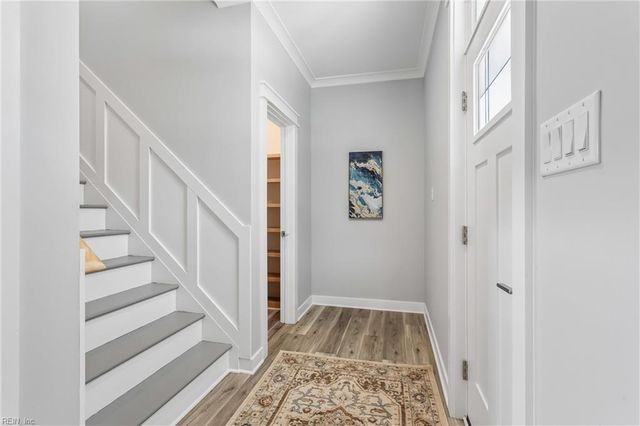9262 Sylvia AVE, Hayes, VA 23072